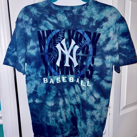 New York Yankees Tie Dye Upcycled Blue T-Shirt - Picture 1 of 3